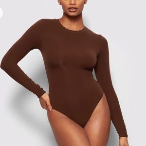 Skims Fits Everybody Long sleeve Crewneck Bodysuit